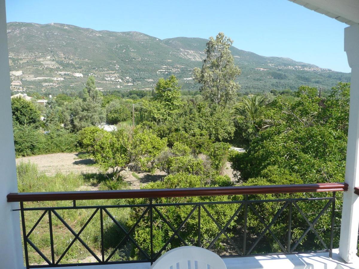 Armonia Apartments Vasiliki  Bilik gambar