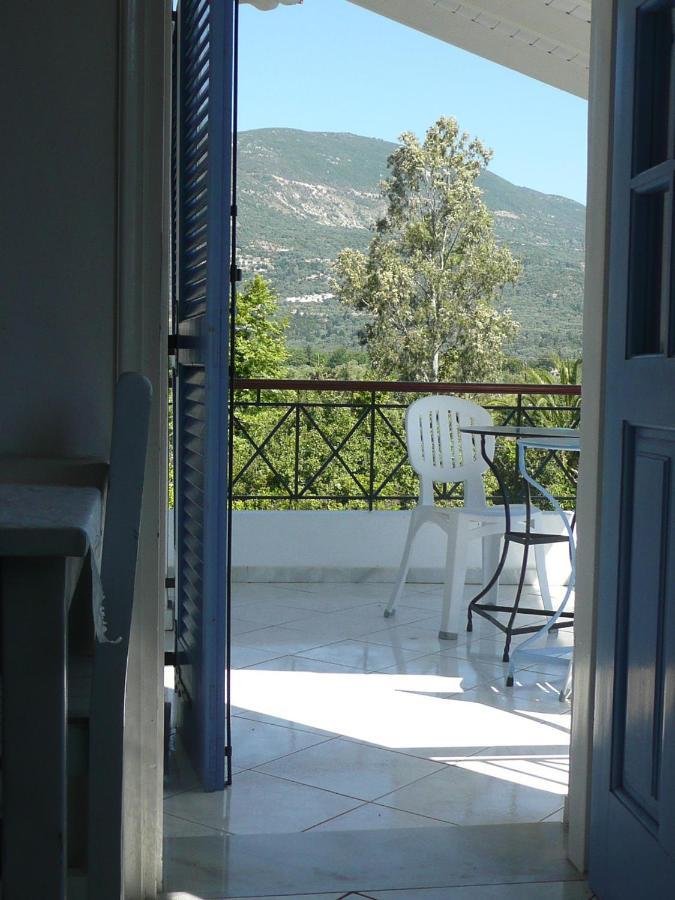 Armonia Apartments Vasiliki  Bilik gambar