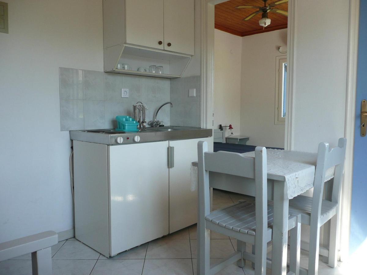 Armonia Apartments Vasiliki  Bilik gambar